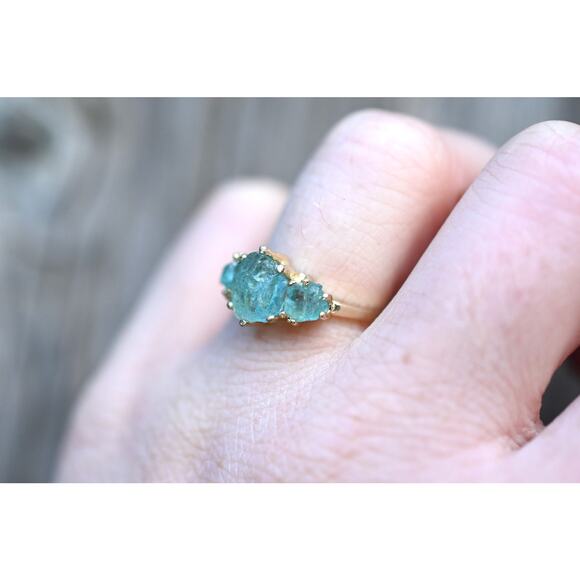 Raw aquamarine ring, crystal ring, three stone ring, natural gemstone jewelry - Picture 5 of 6